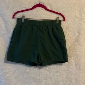 Universal Thread Shorts